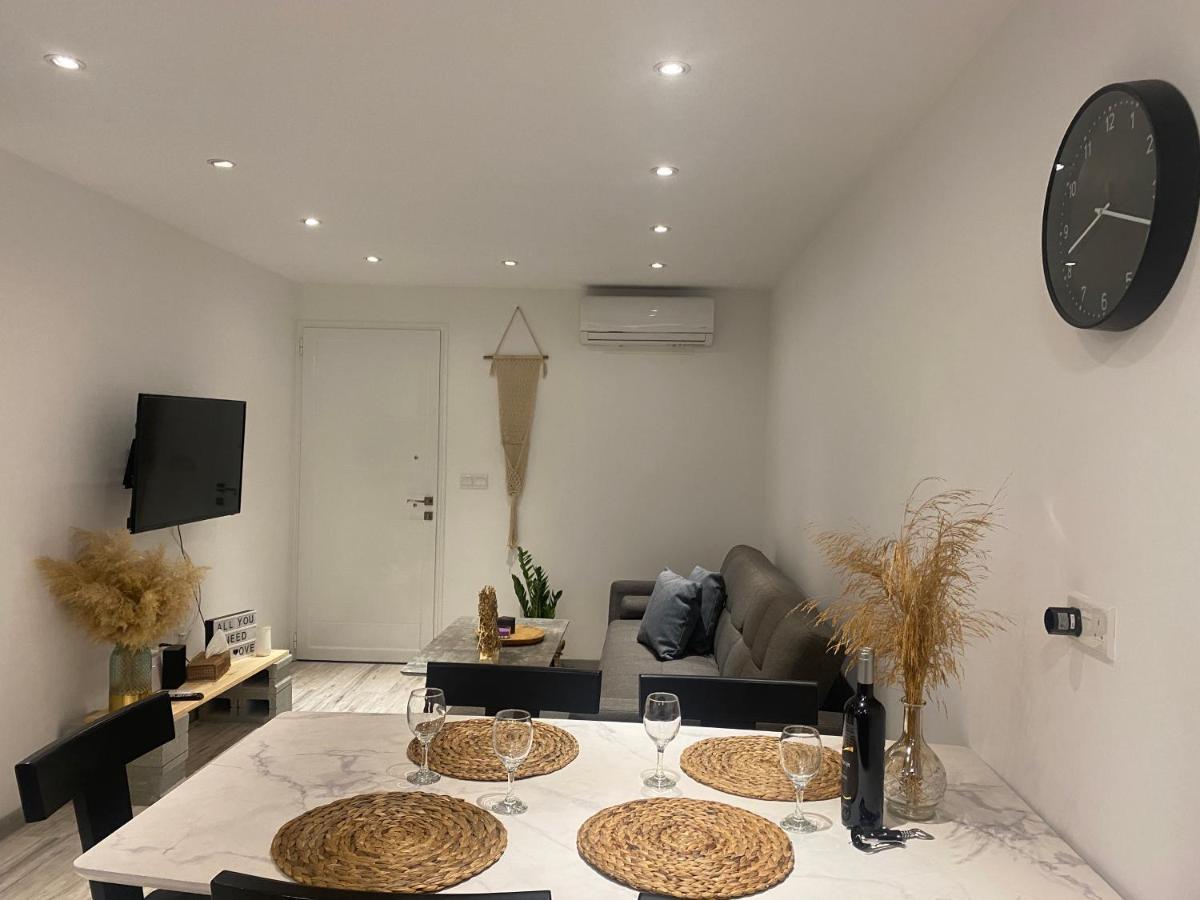 Apartamento Luxury Lavender Lárnaca Exterior foto