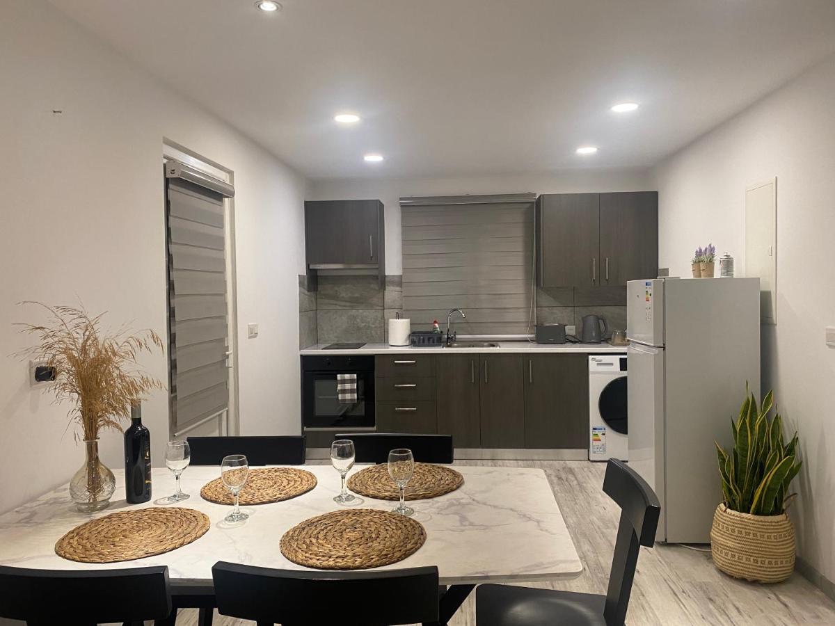 Apartamento Luxury Lavender Lárnaca Exterior foto